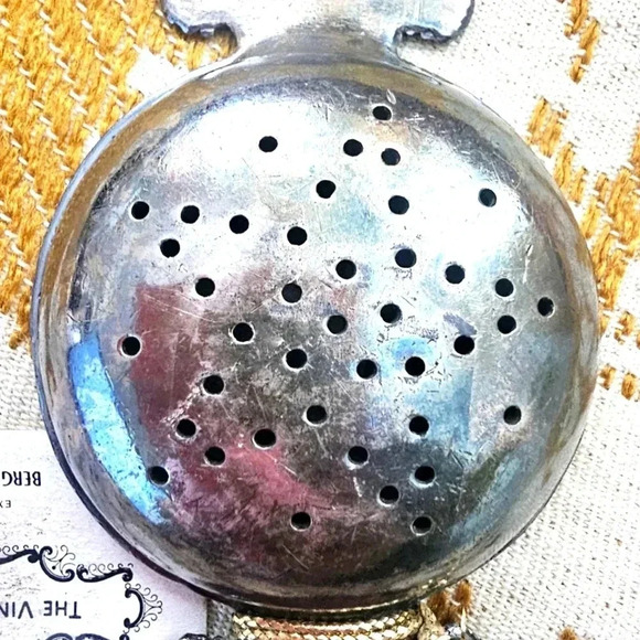 Vintage Ornate - Silver Plate Tea Strainer The Tea Shop Bergdorf - Picture 3 of 6